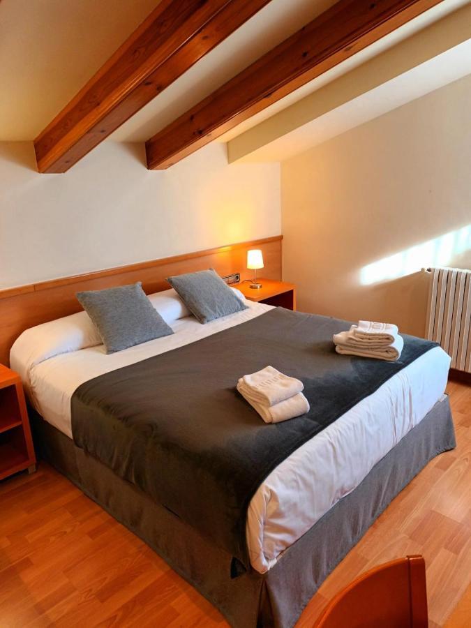 Hotel Estel Berga Luaran gambar
