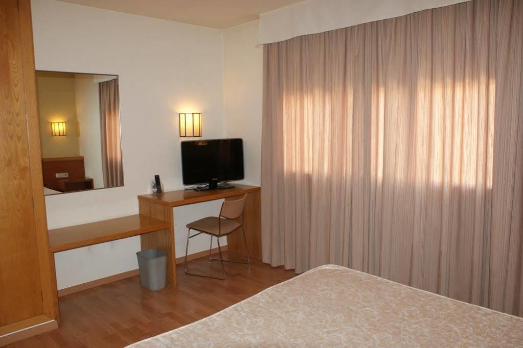 Hotel Estel Berga Luaran gambar