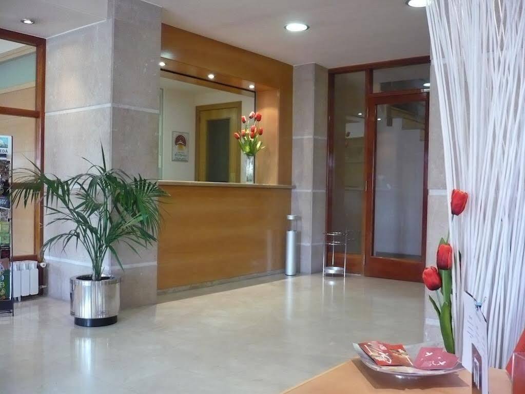 Hotel Estel Berga Luaran gambar